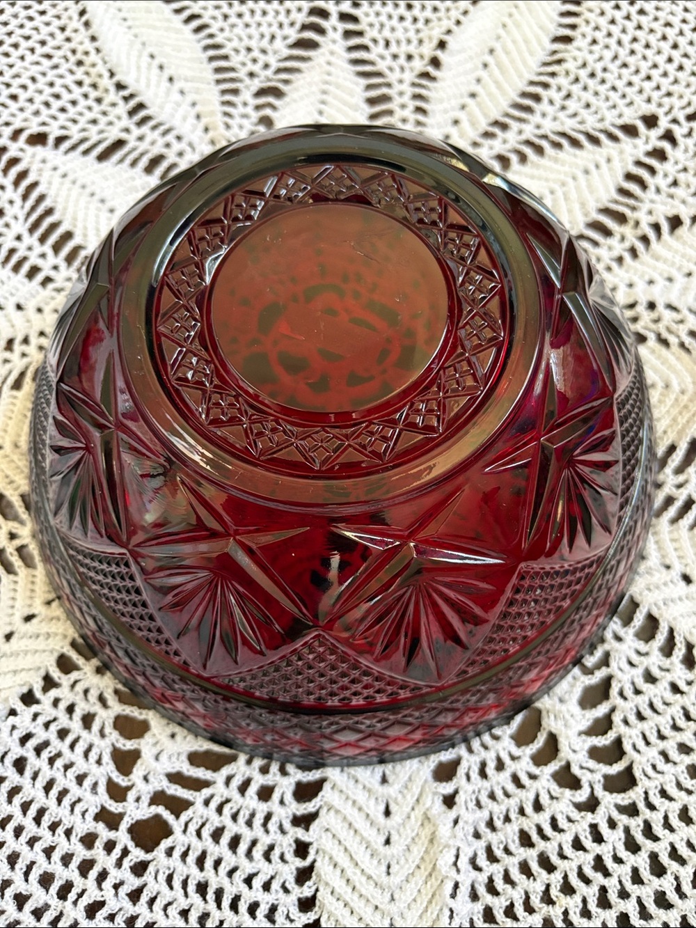 Luminarc Ruby Red Diamante Glass Serving Bowl - Picture 3 of 3